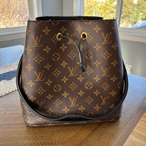 Authentic Louis Vuitton Petit Noé Monogram Canvas Bucket Bag Vintage